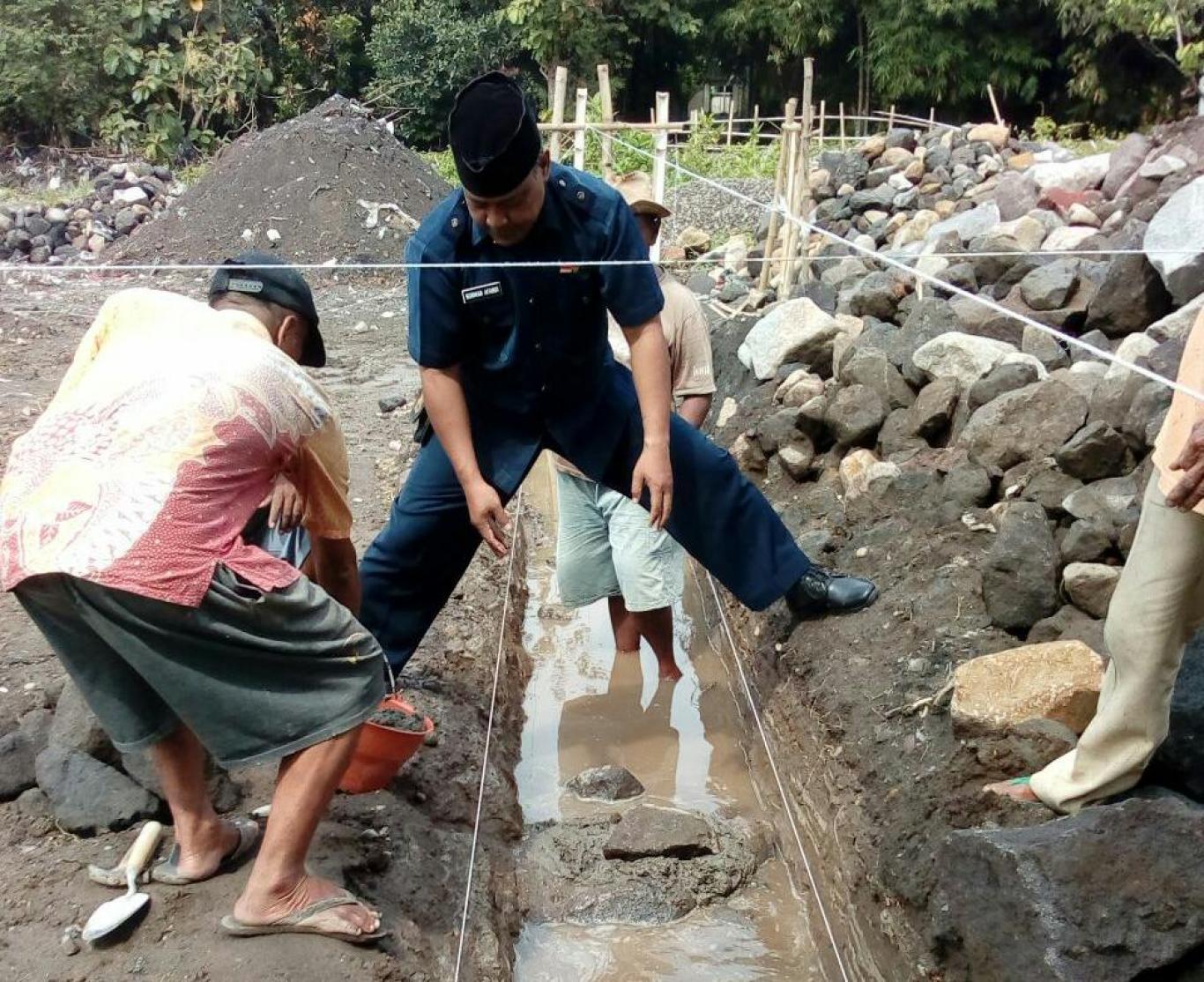 Lurah Desa Pleret Lakukan Peletakan Batu Pertama, Pembangunan Kawasan Wisata Banyu Kencono